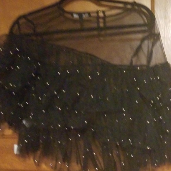 Top - Picture 2 of 3